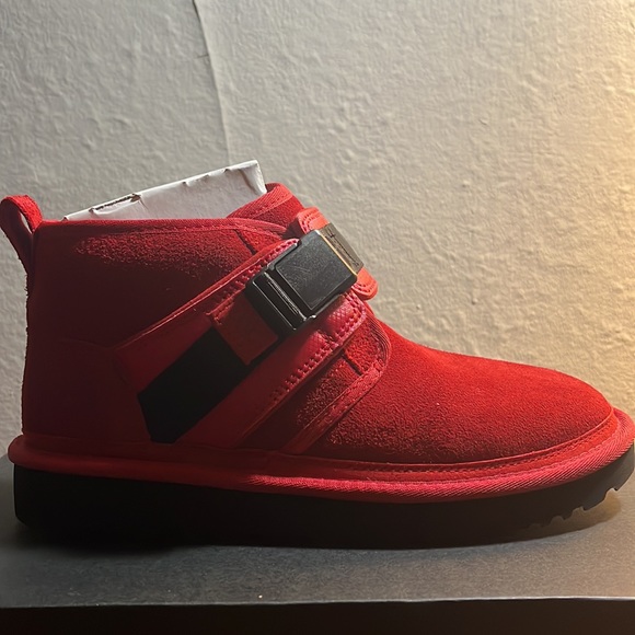 UGG Neumel Boot: Snapback - Picture 4 of 8